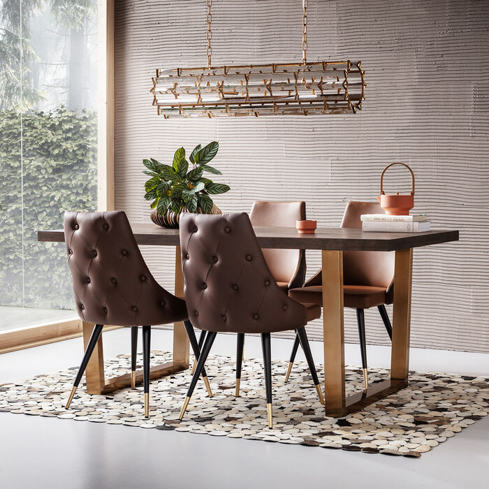 magnifique table rectangulaire en bois Osaka Duo de la marque Kare Design exposé dans un salon moderne avec des chaises brunes et des plantes