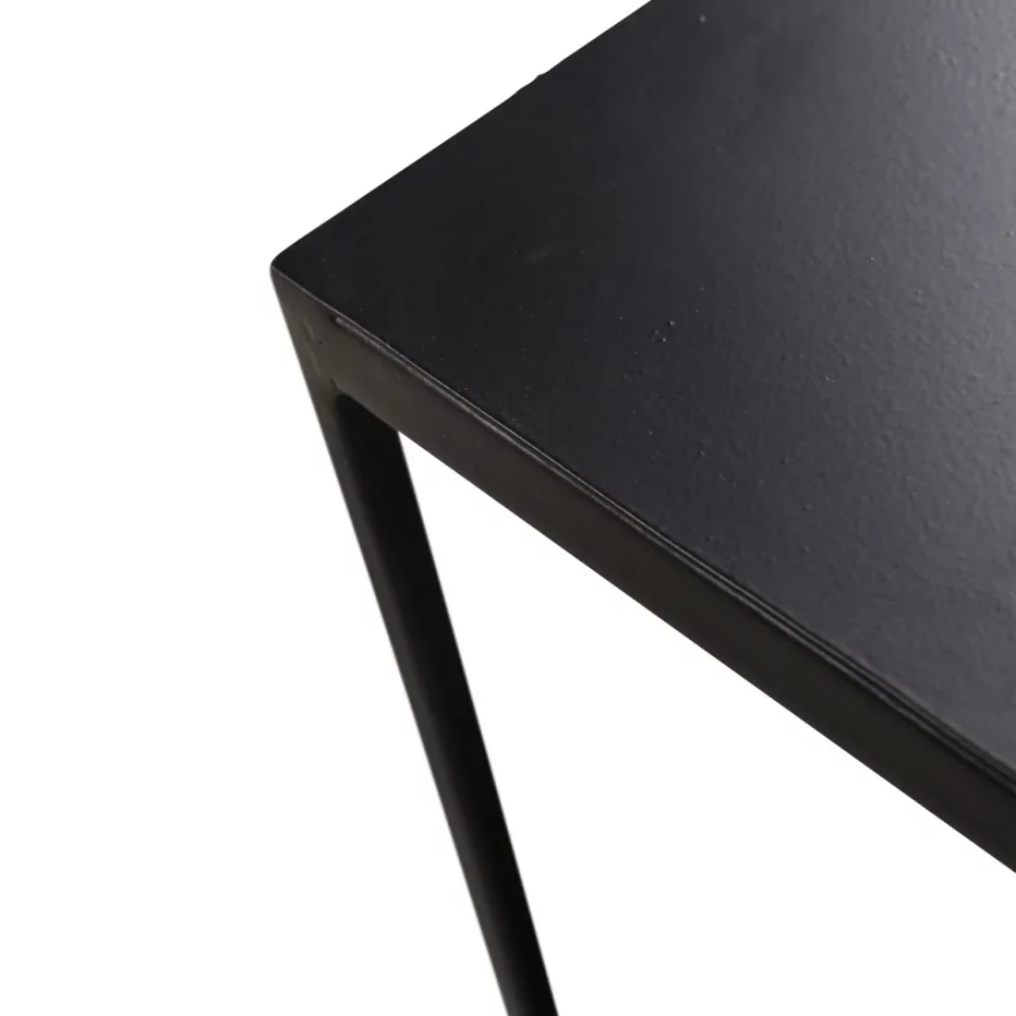 Magnifique table basse au style industriel en métal noir Expo de la marque Zago